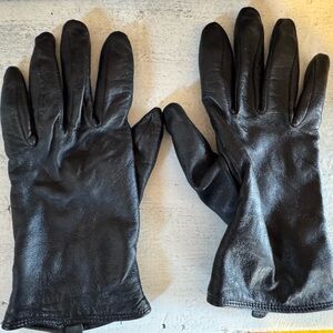 Women’s Black Leather Gloves
